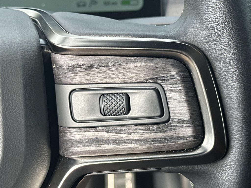 Thumbnail: 2022 Rivian R1S - 24