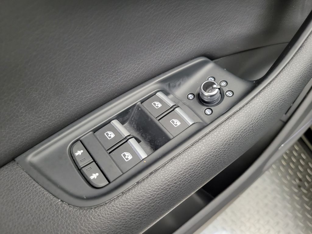 Thumbnail: 2019 Audi Q7 - 31
