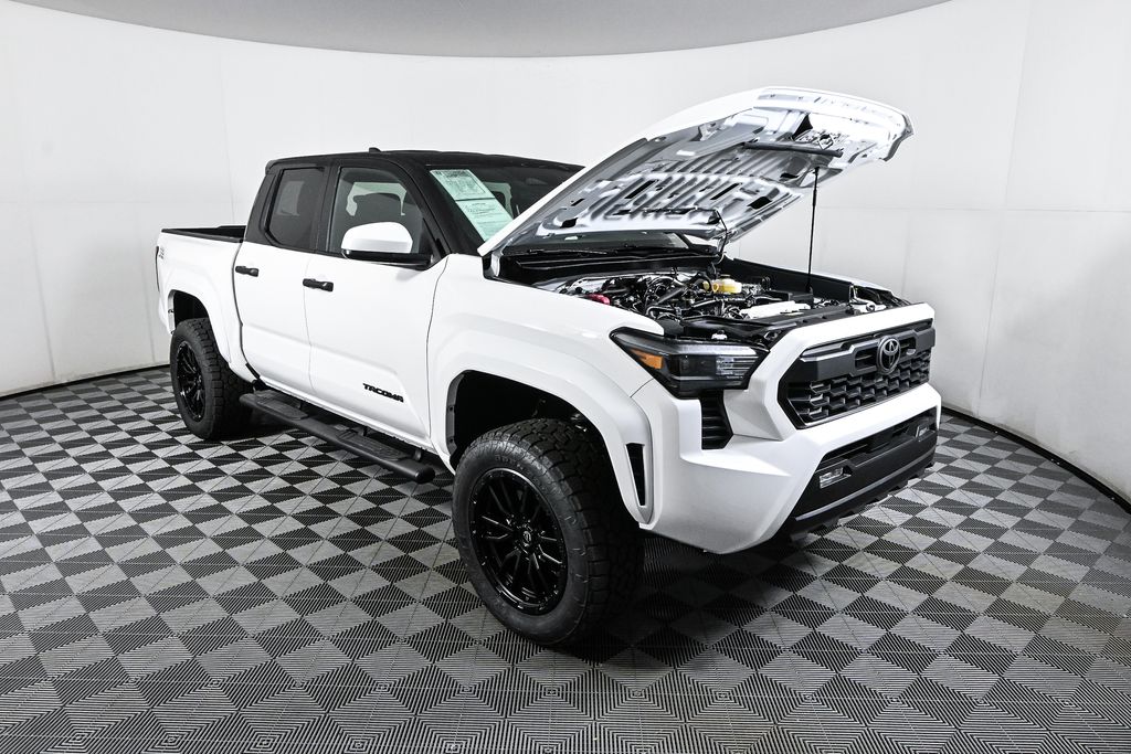 2024 Toyota Tacoma TRD Off-Road 25