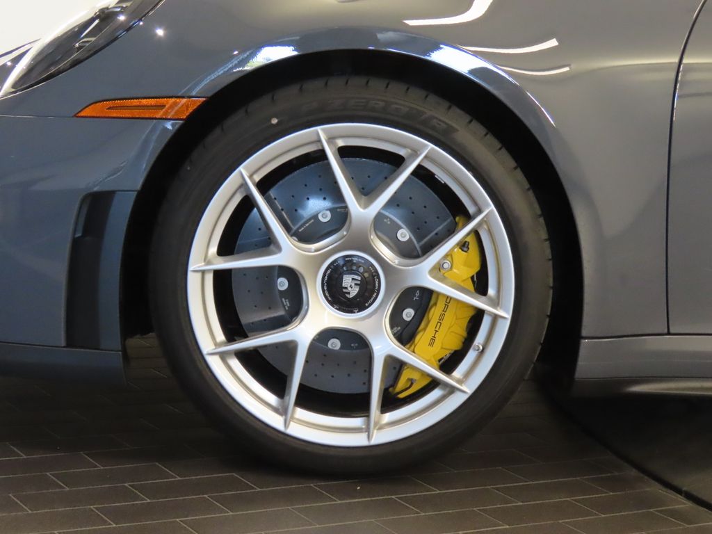 Thumbnail: 2026 Porsche 911 - 11