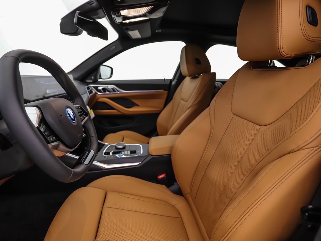 Thumbnail: 2026 BMW i4 - 11