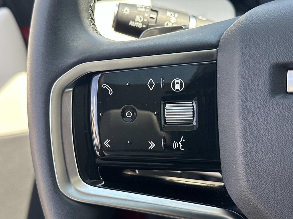 Thumbnail: 2025 Land Rover Discovery Sport - 27