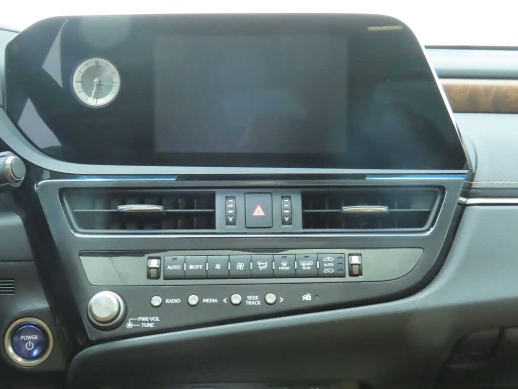 Thumbnail: 2022 Lexus ES - 14