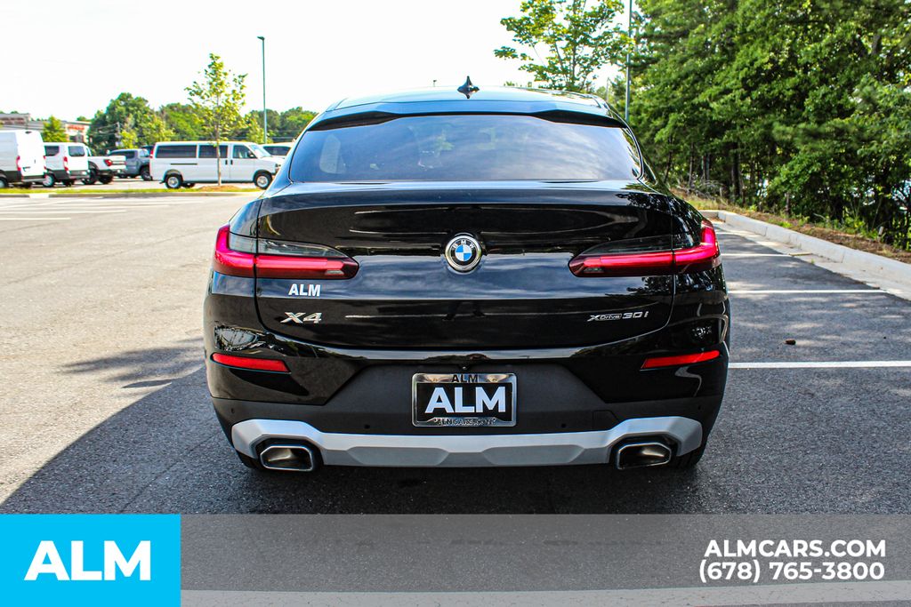 Used 2025 Black BMW xDrive30i image 11