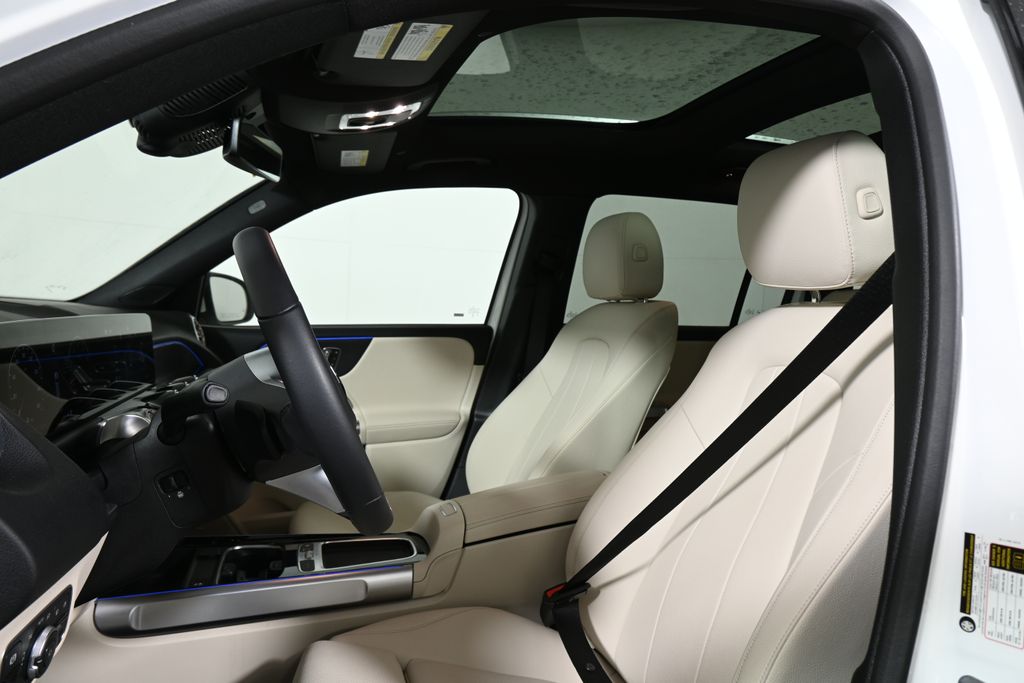 Thumbnail: 2026 Mercedes-Benz GLB - 14