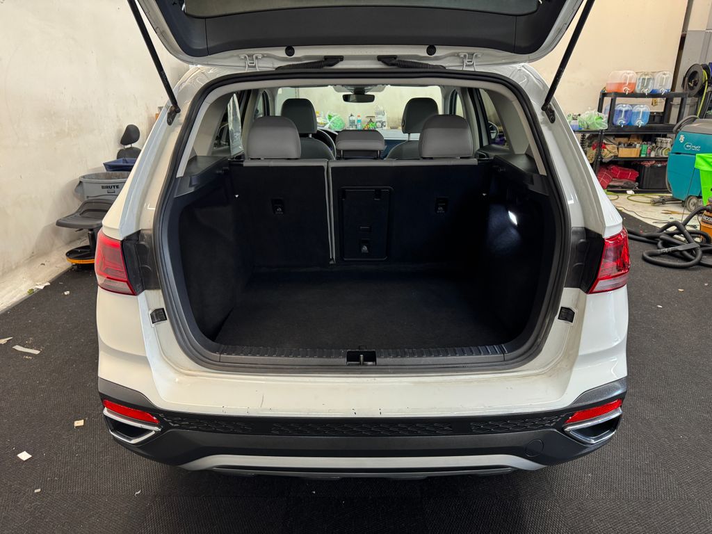 2024 Volkswagen Taos 1.5T SE