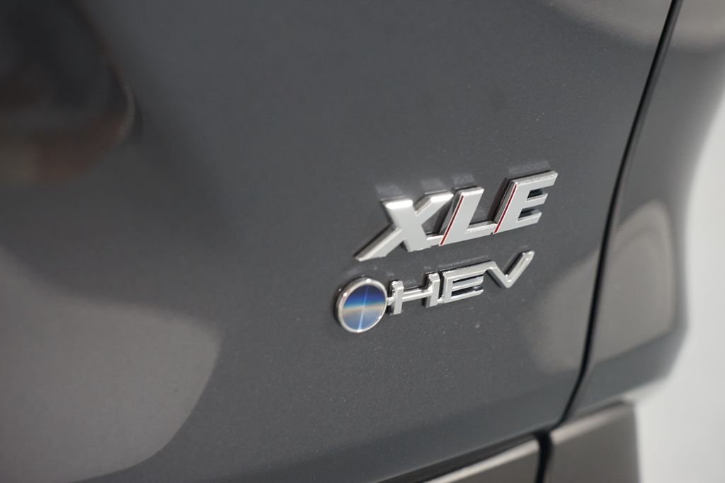Thumbnail: 2025 Toyota RAV4 - 10