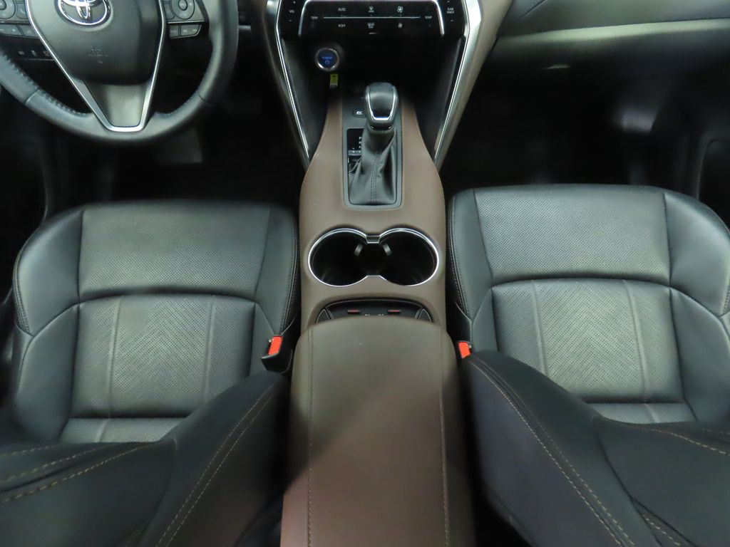 2021 Toyota Venza Limited 17