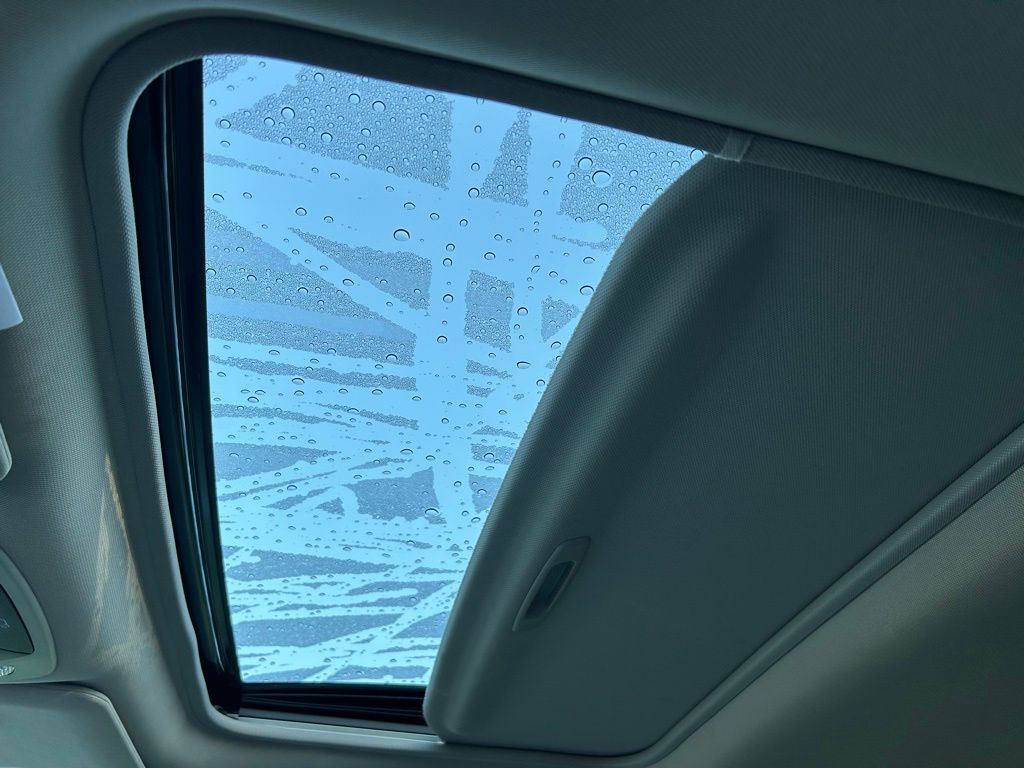 Thumbnail: 2022 Toyota Sienna - 30