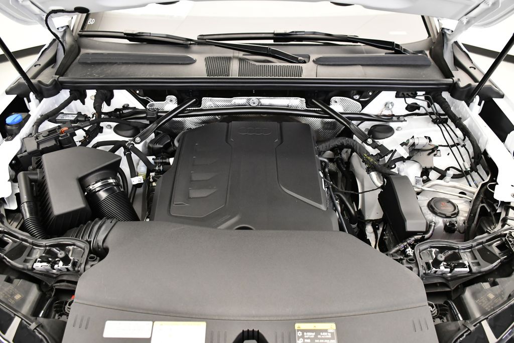 Thumbnail: 2025 Audi Q5 - 11