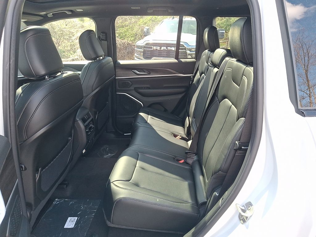 New 2026 Jeep Grand Cherokee SUV