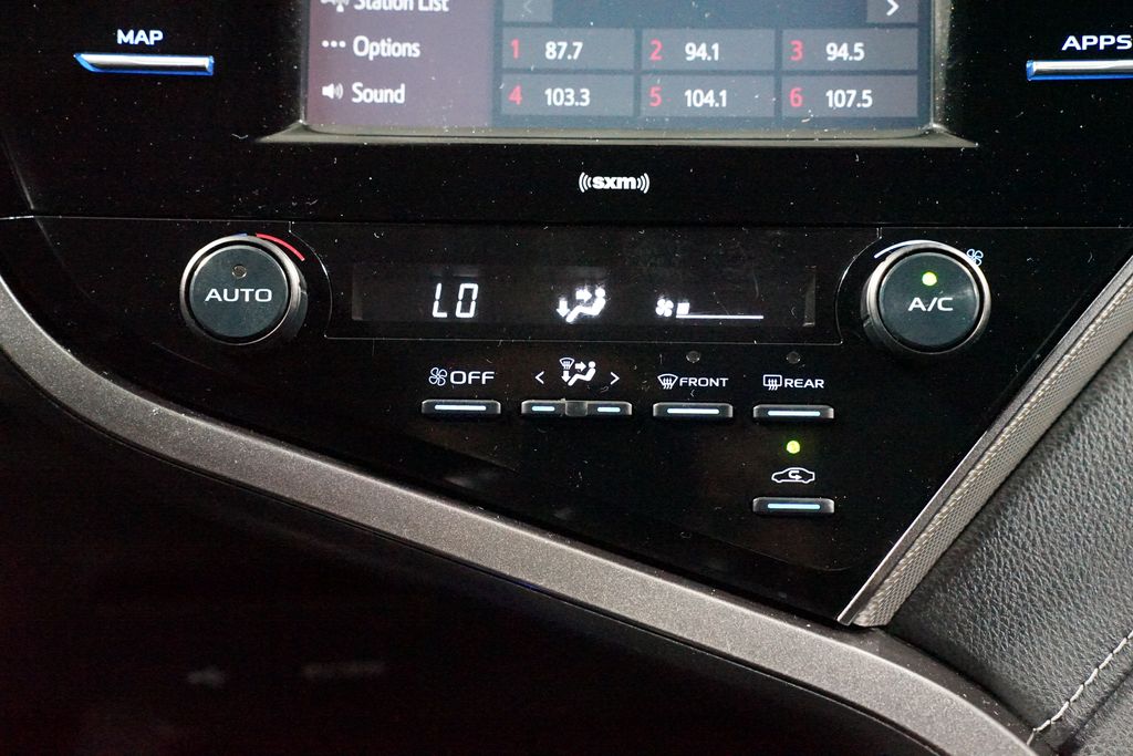 Thumbnail: 2020 Toyota Camry - 20