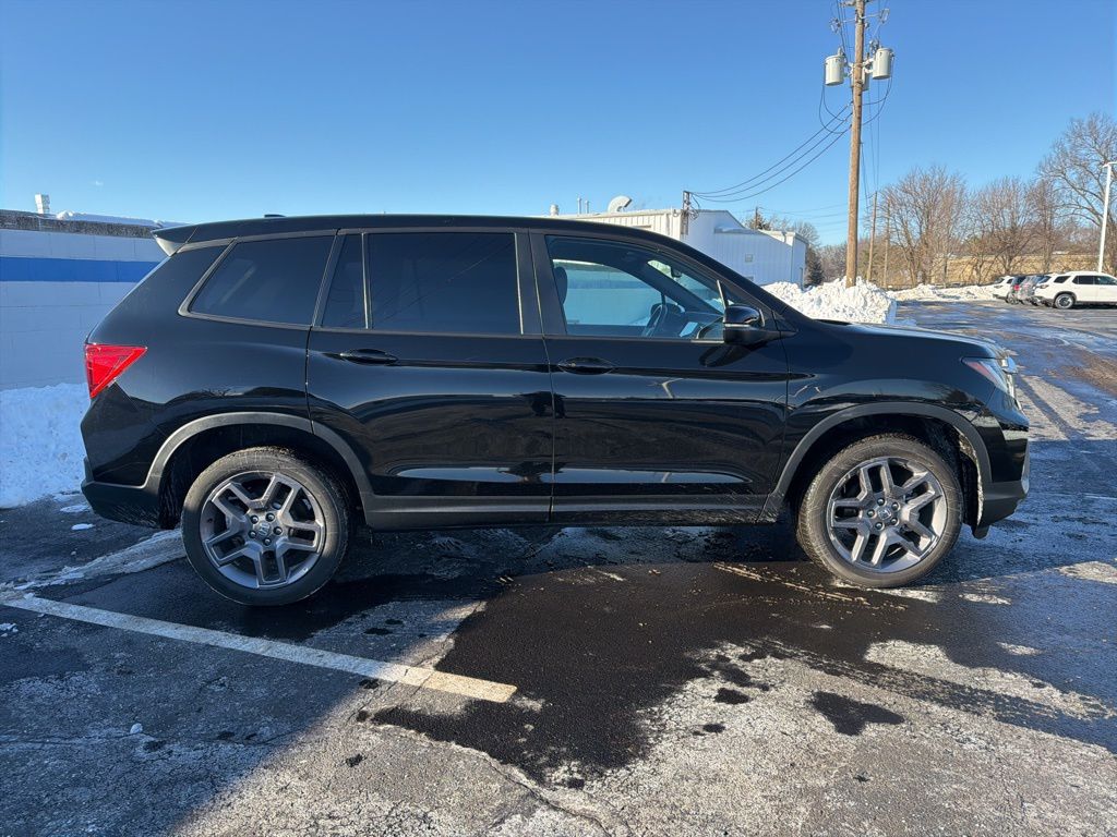 Thumbnail: 2023 Honda Passport - 6