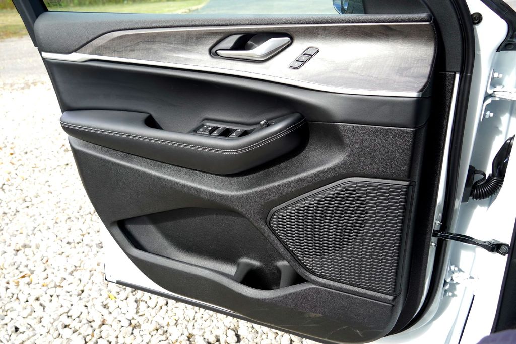 New Car 2025 Jeep Grand Cherokee L  Limited For Sale Under $60,000 In Taylor, Texas