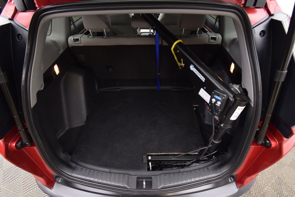 used 2021 Honda CR-V car, priced at $28,000