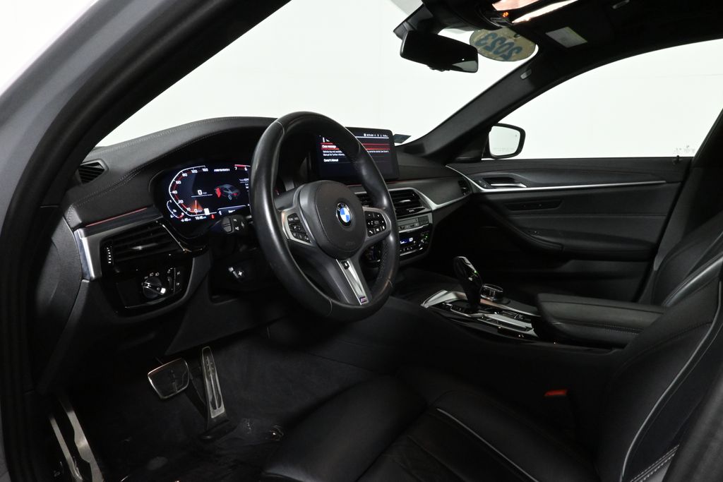 Thumbnail: 2023 BMW 5 Series - 15