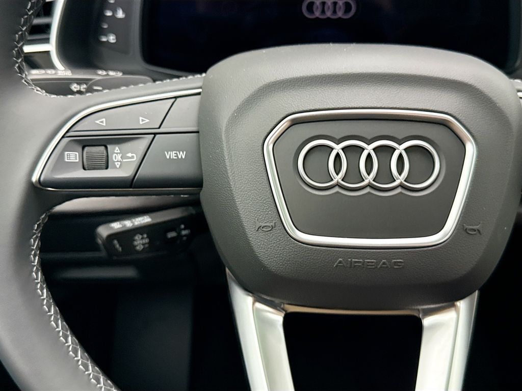 Thumbnail: 2026 Audi Q7 - 11