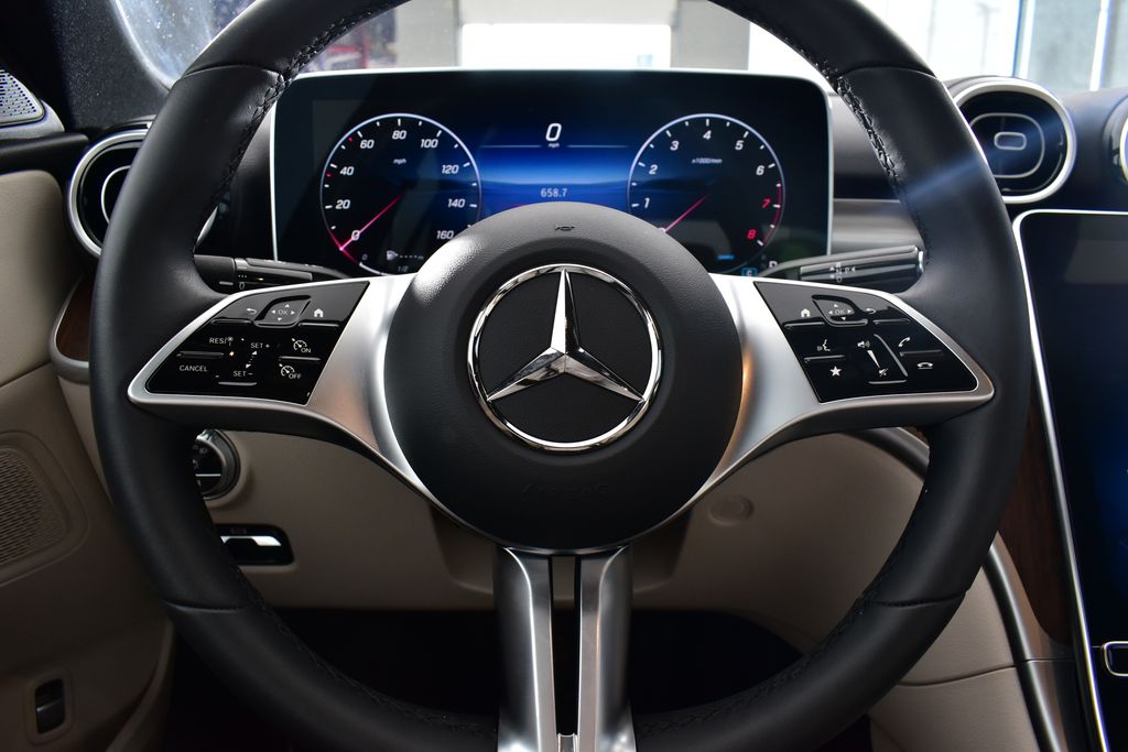 Thumbnail: 2025 Mercedes-Benz C-Class - 15