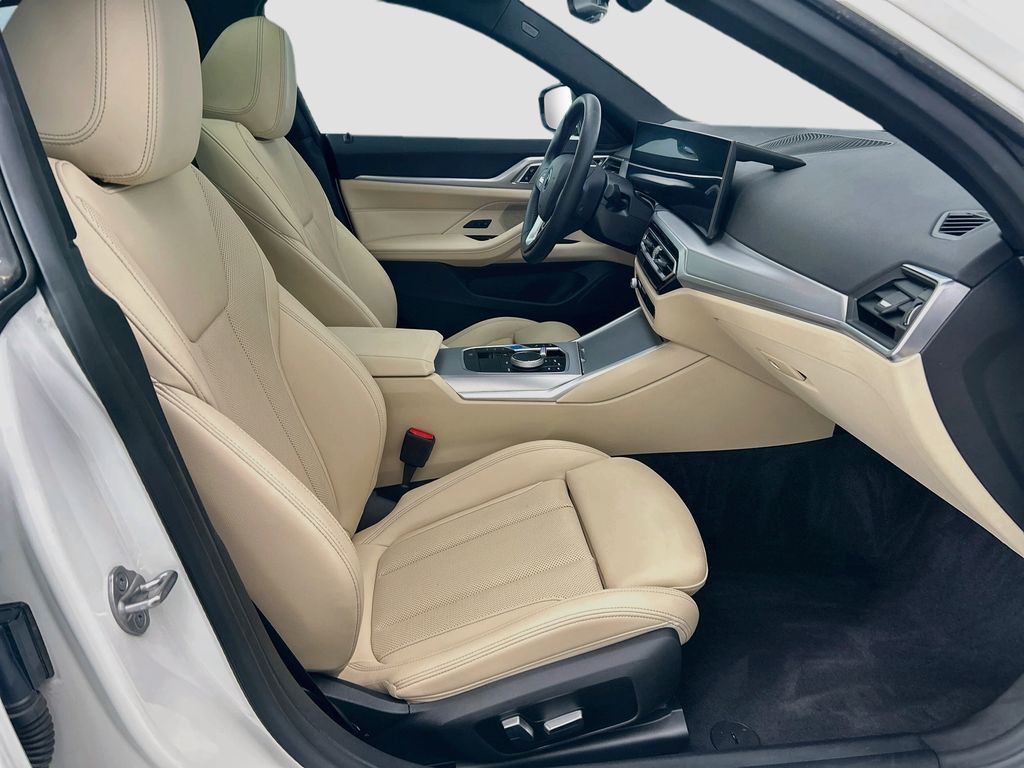 Thumbnail: 2023 BMW i4 - 19