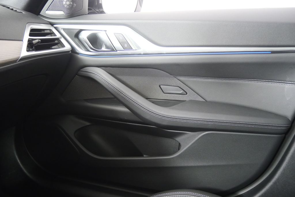 Thumbnail: 2025 BMW i4 - 29