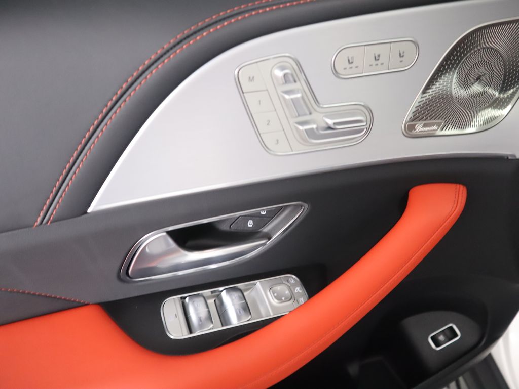 Thumbnail: 2026 Mercedes-Benz GLE - 25