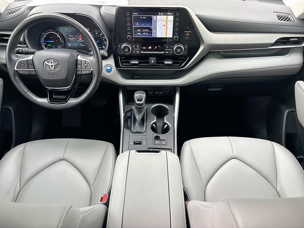 Thumbnail: 2020 Toyota Highlander - 13