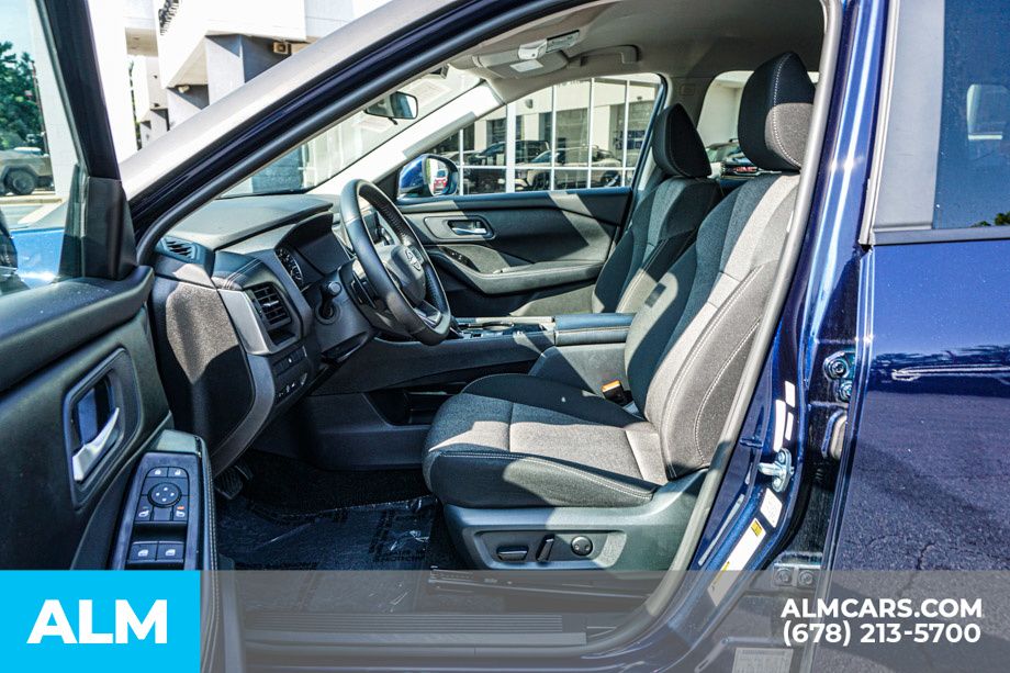 2025 Nissan Rogue SV - Photo 19