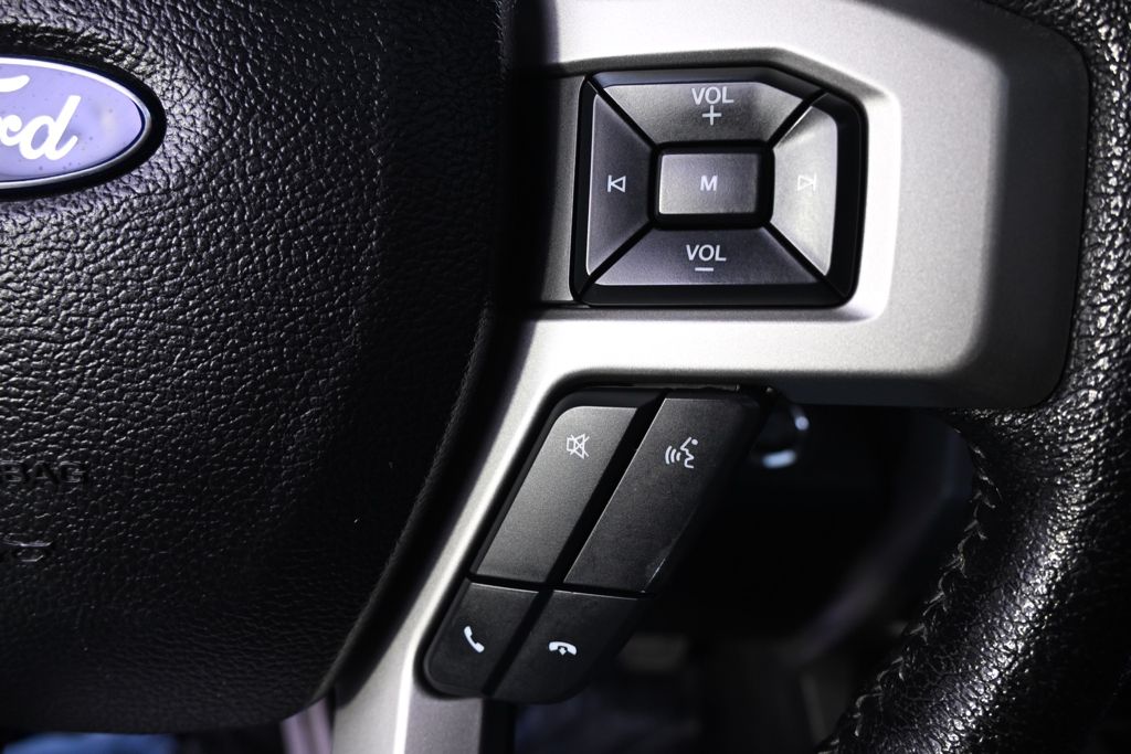 Used 2015 Blue Ford Lariat image 38