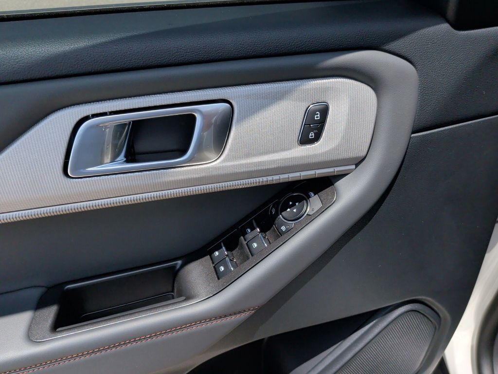 2026 Ford Explorer Active - 10