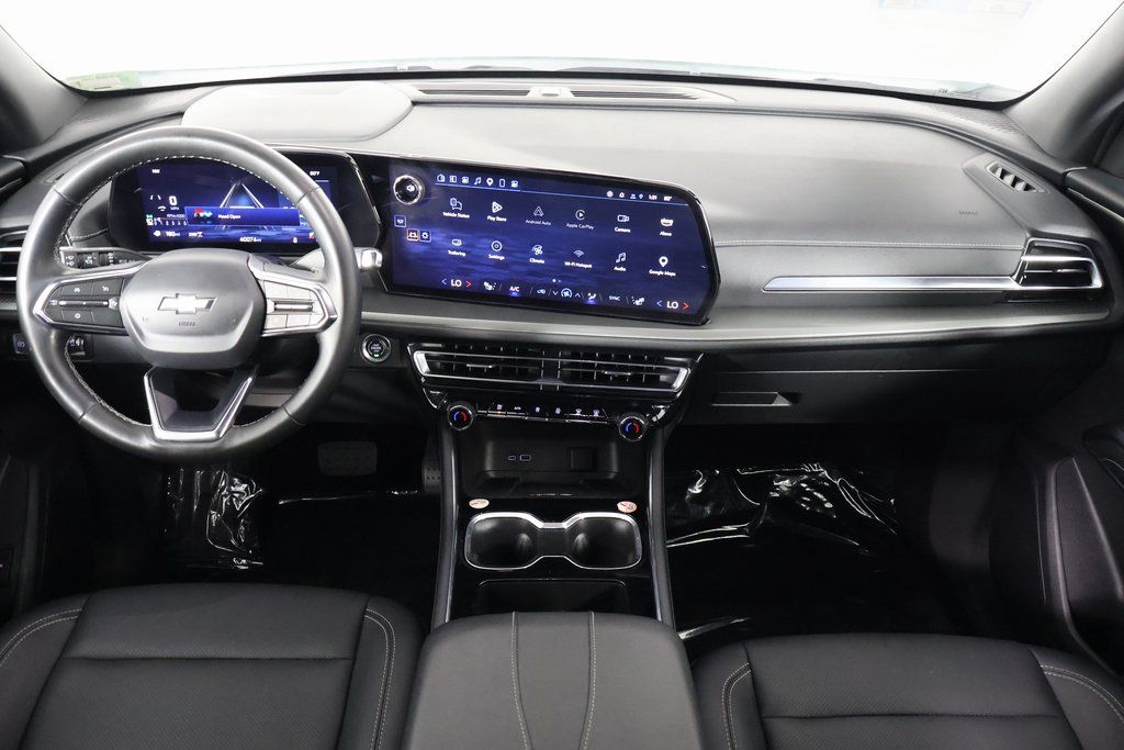 Thumbnail: 2025 Chevrolet Traverse - 8