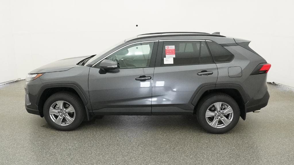 Thumbnail: 2025 Toyota RAV4 - 15