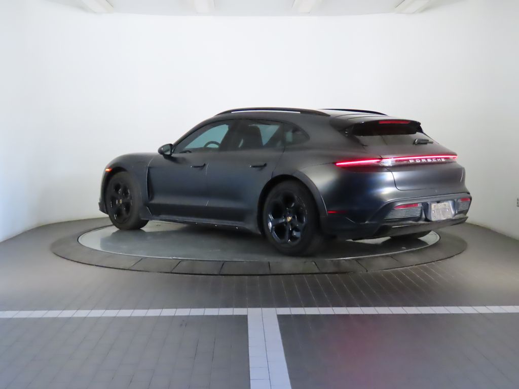 Thumbnail: 2022 Porsche Taycan - 3