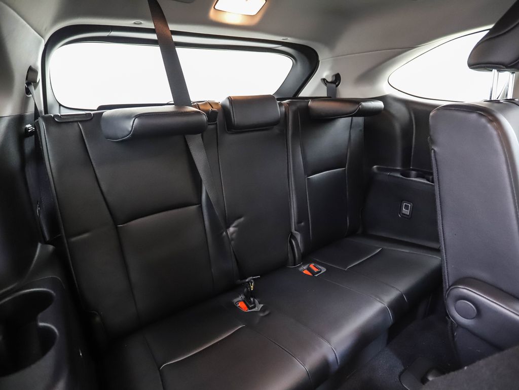 2021 Toyota Highlander XLE 28