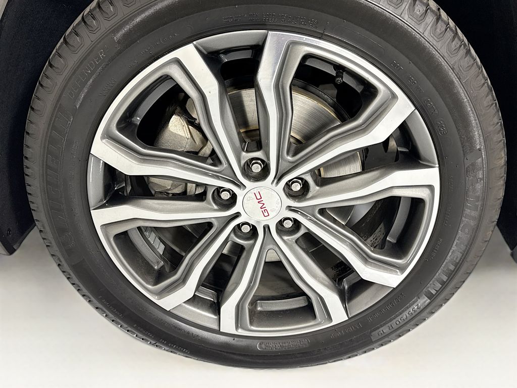 Thumbnail: 2020 GMC Terrain - 31