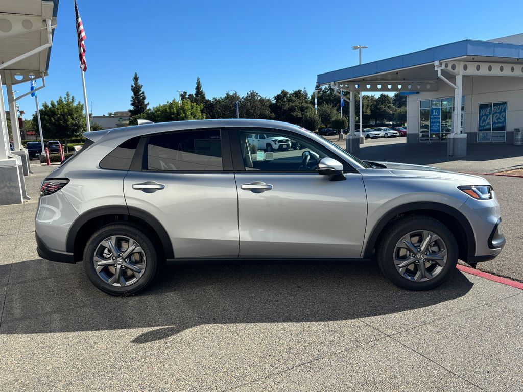 Thumbnail: 2027 Honda HR-V - 4