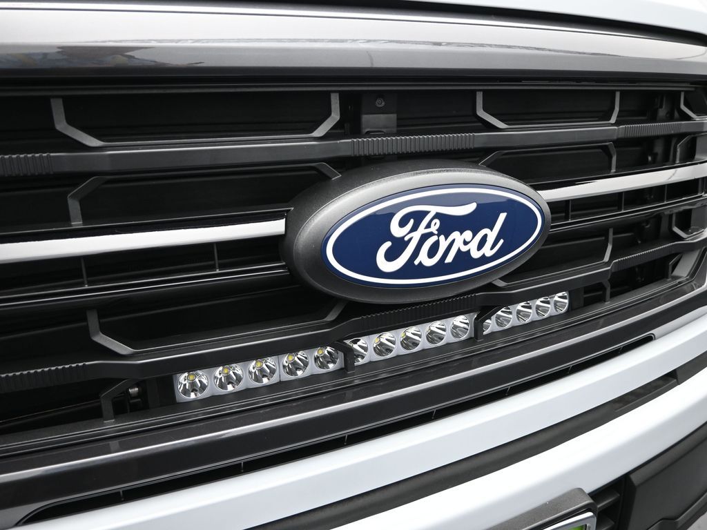 2025 Ford F-150 STX photo 19