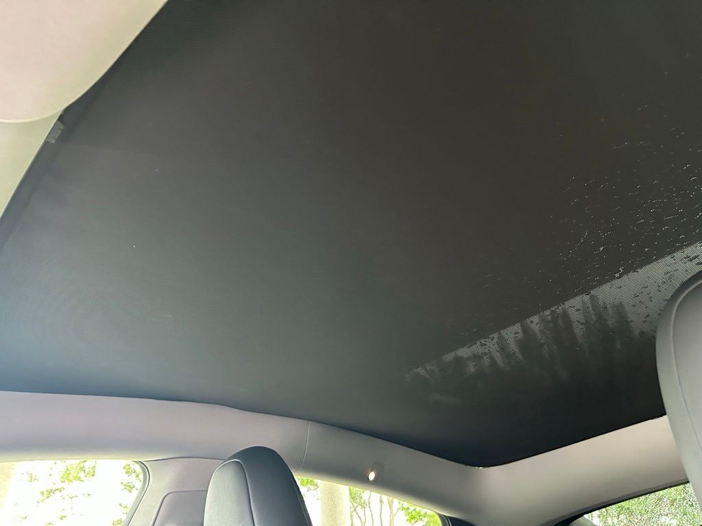 Used 2024  Tesla  image 10