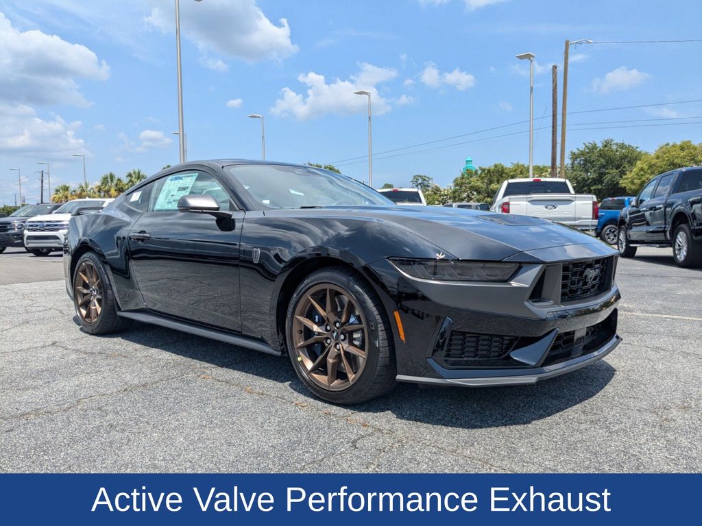 2025 Ford Mustang Dark Horse