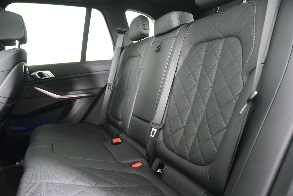 Thumbnail: 2025 BMW X5 - 15
