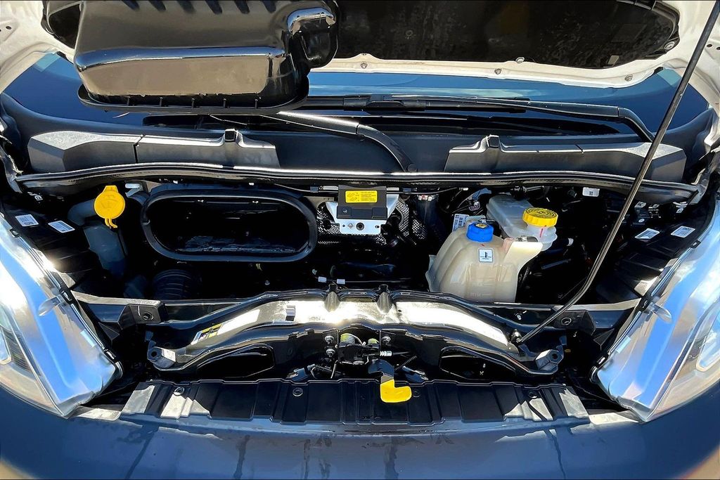 2024 Ram ProMaster 2500 Window Van High Roof - 9