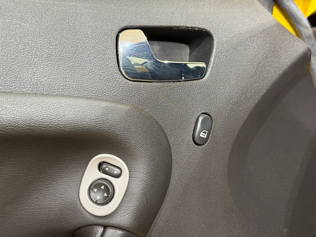 Thumbnail: 2007 Pontiac Solstice - 15
