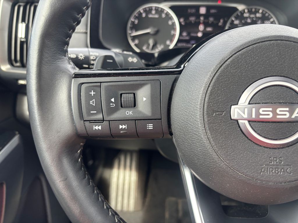 2024 Nissan Pathfinder SL White at Bob Ruth Ford