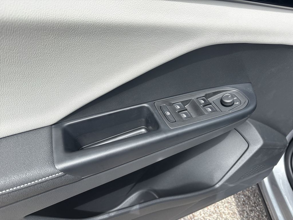 New 2025 Pyrite Silver Volkswagen 1.5T S image 11