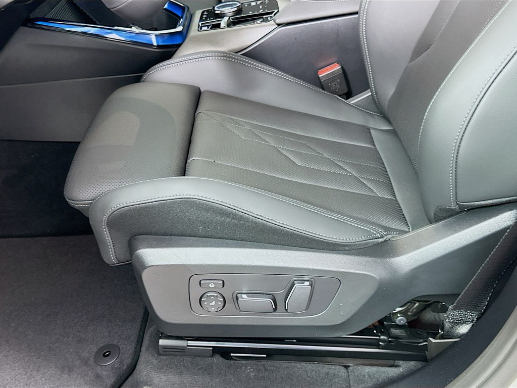 Thumbnail: 2026 BMW X3 - 21