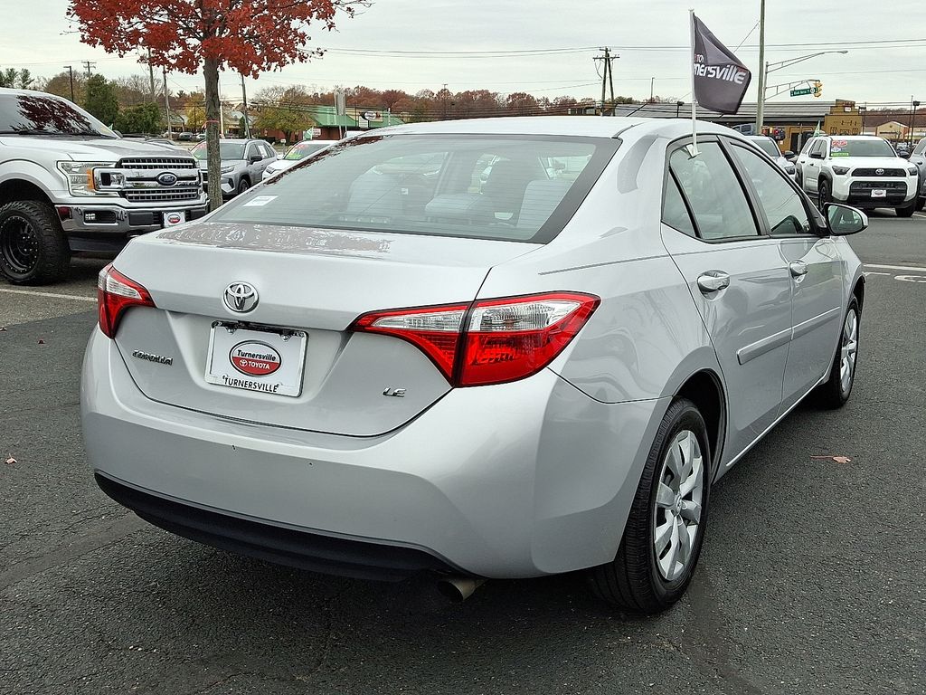 Thumbnail: 2015 Toyota Corolla - 6