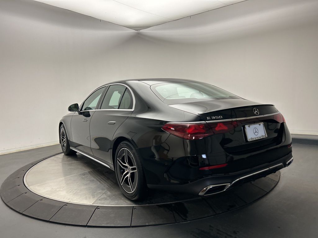 Thumbnail: 2025 Mercedes-Benz E-Class - 3