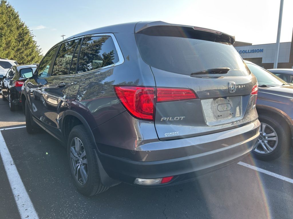 Thumbnail: 2016 Honda Pilot - 2