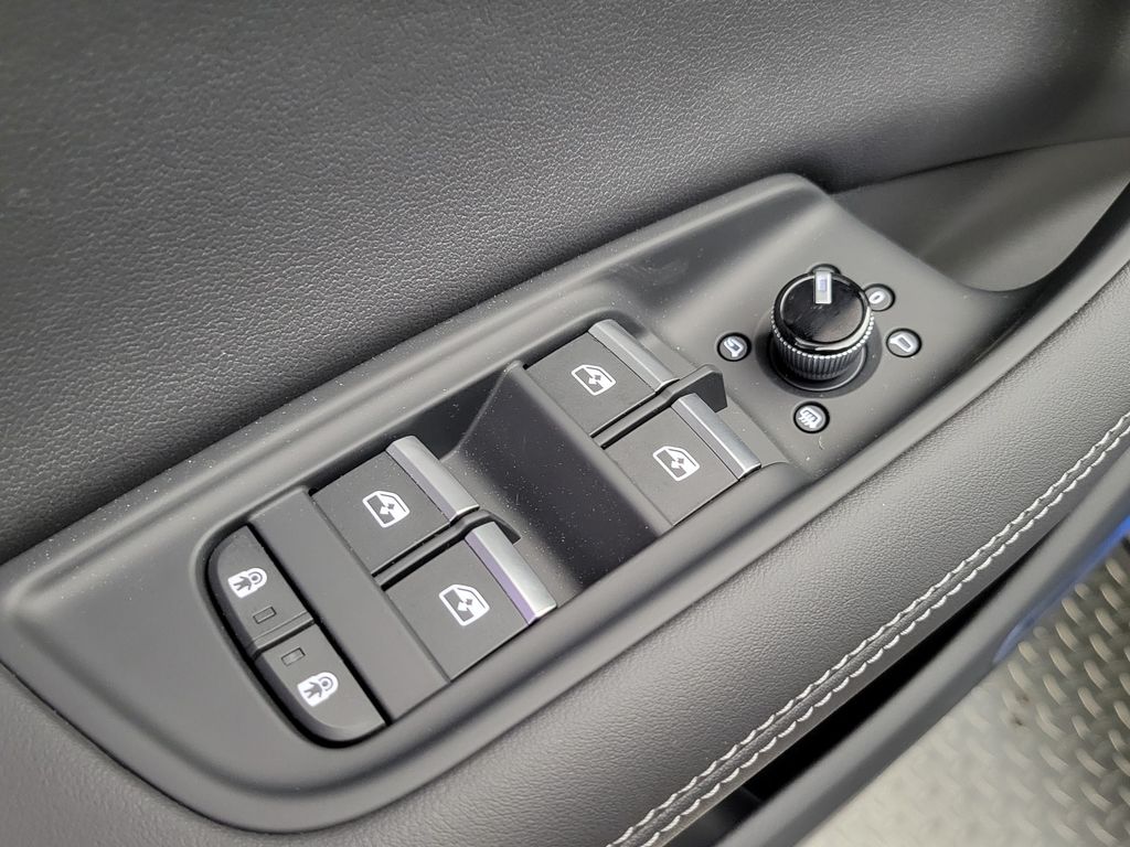 Thumbnail: 2026 Audi Q7 - 31