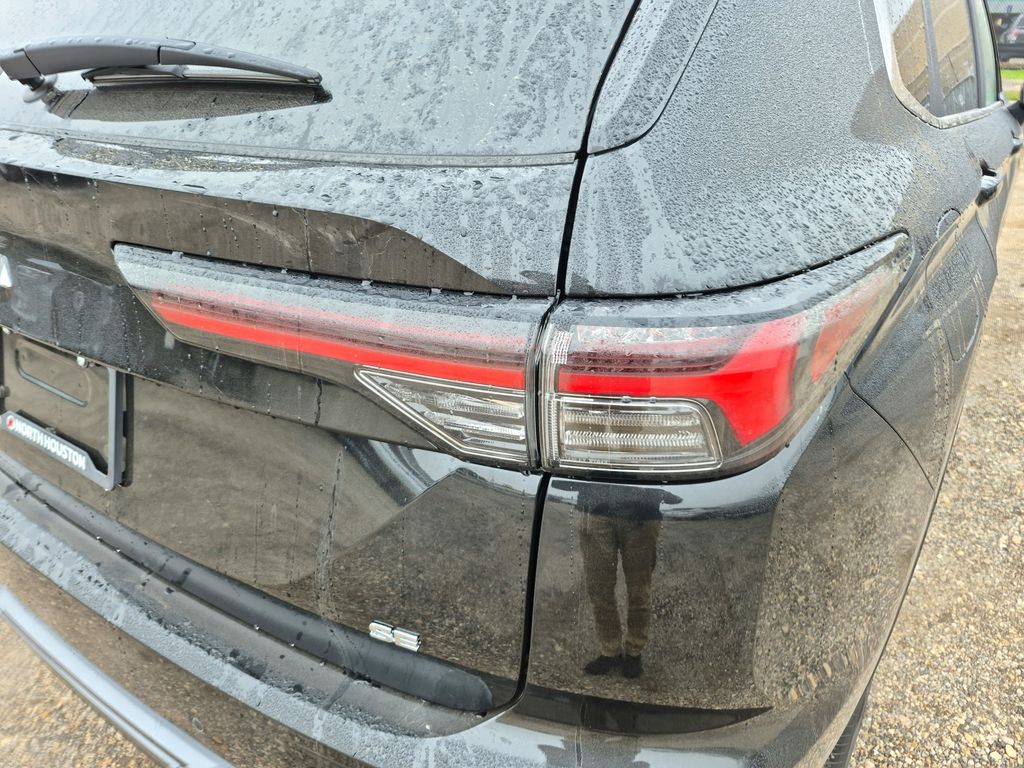 2026 Mitsubishi Outlander SE - 10