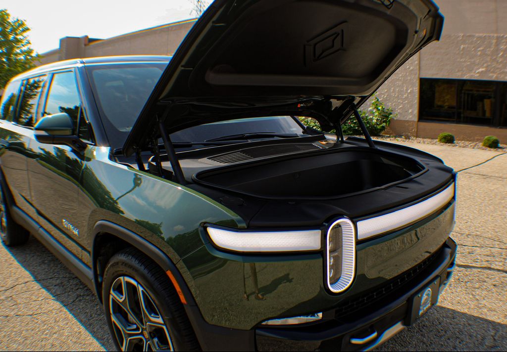 Exterior 10